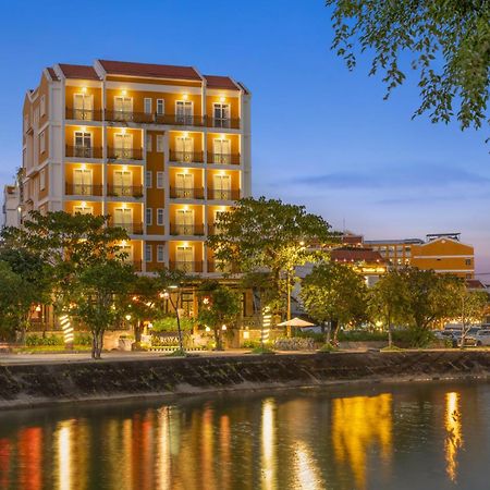 Royal Riverside Hoi An Hotel & Spa Екстер'єр фото