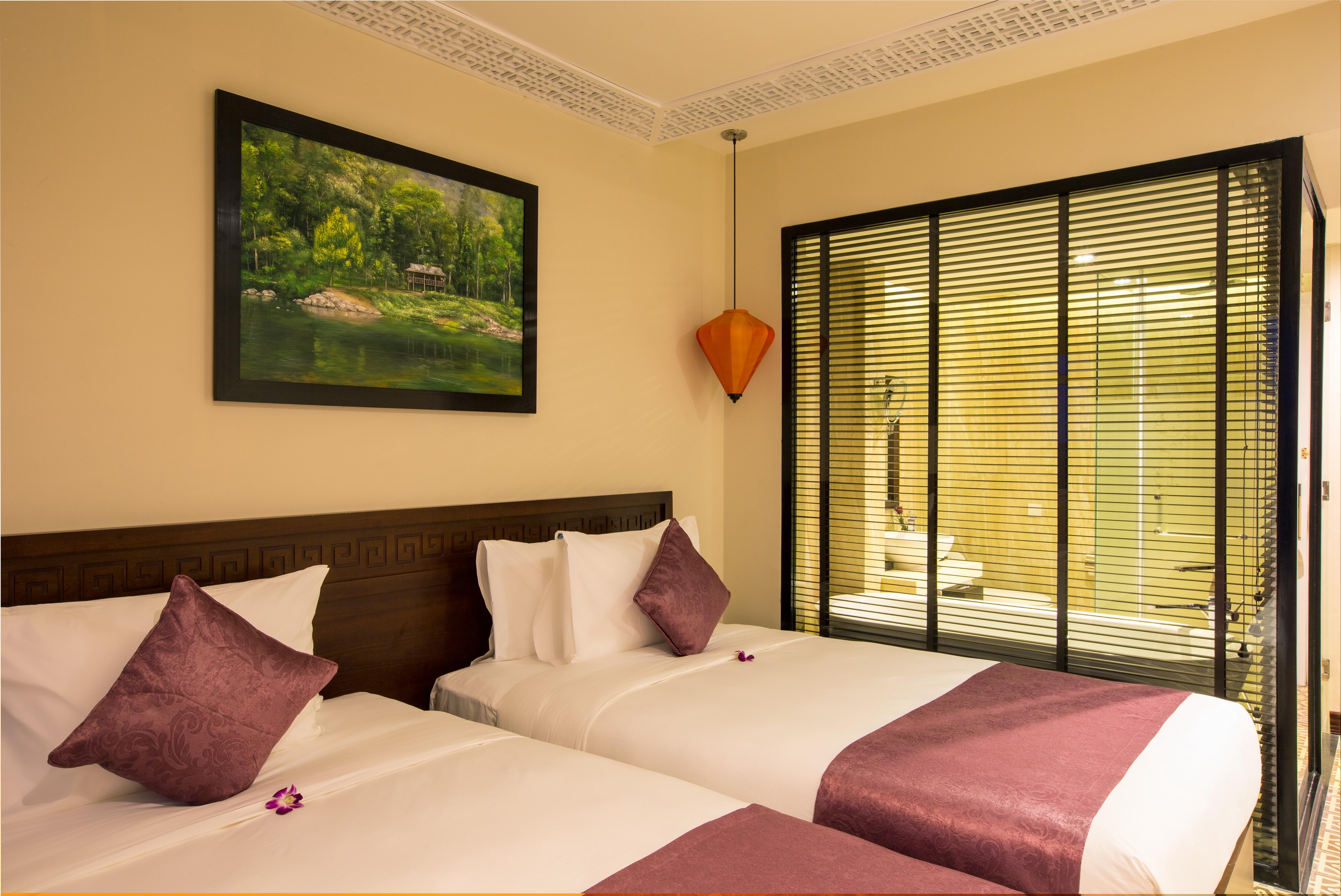Royal Riverside Hoi An Hotel & Spa Екстер'єр фото