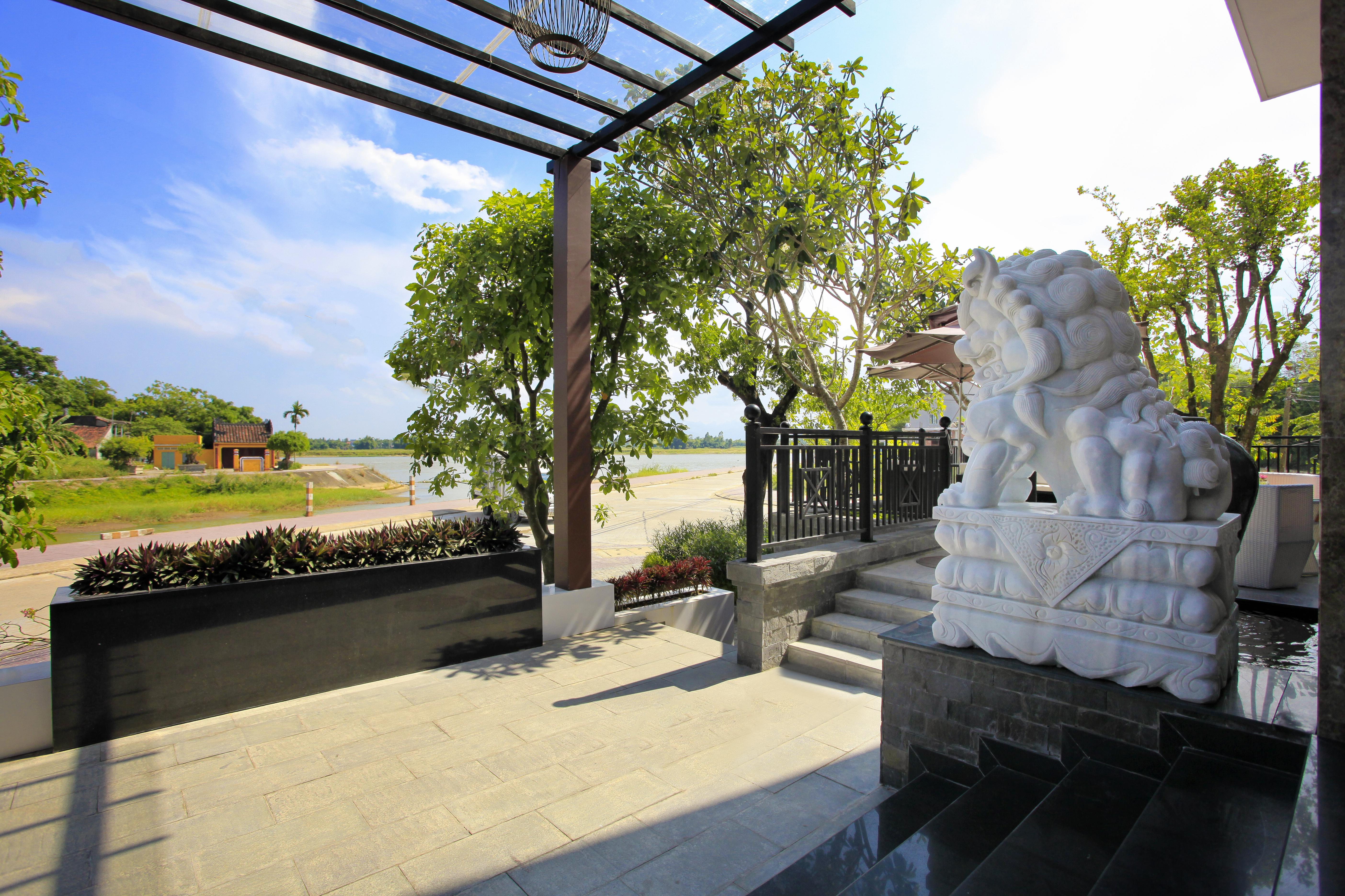 Royal Riverside Hoi An Hotel & Spa Екстер'єр фото