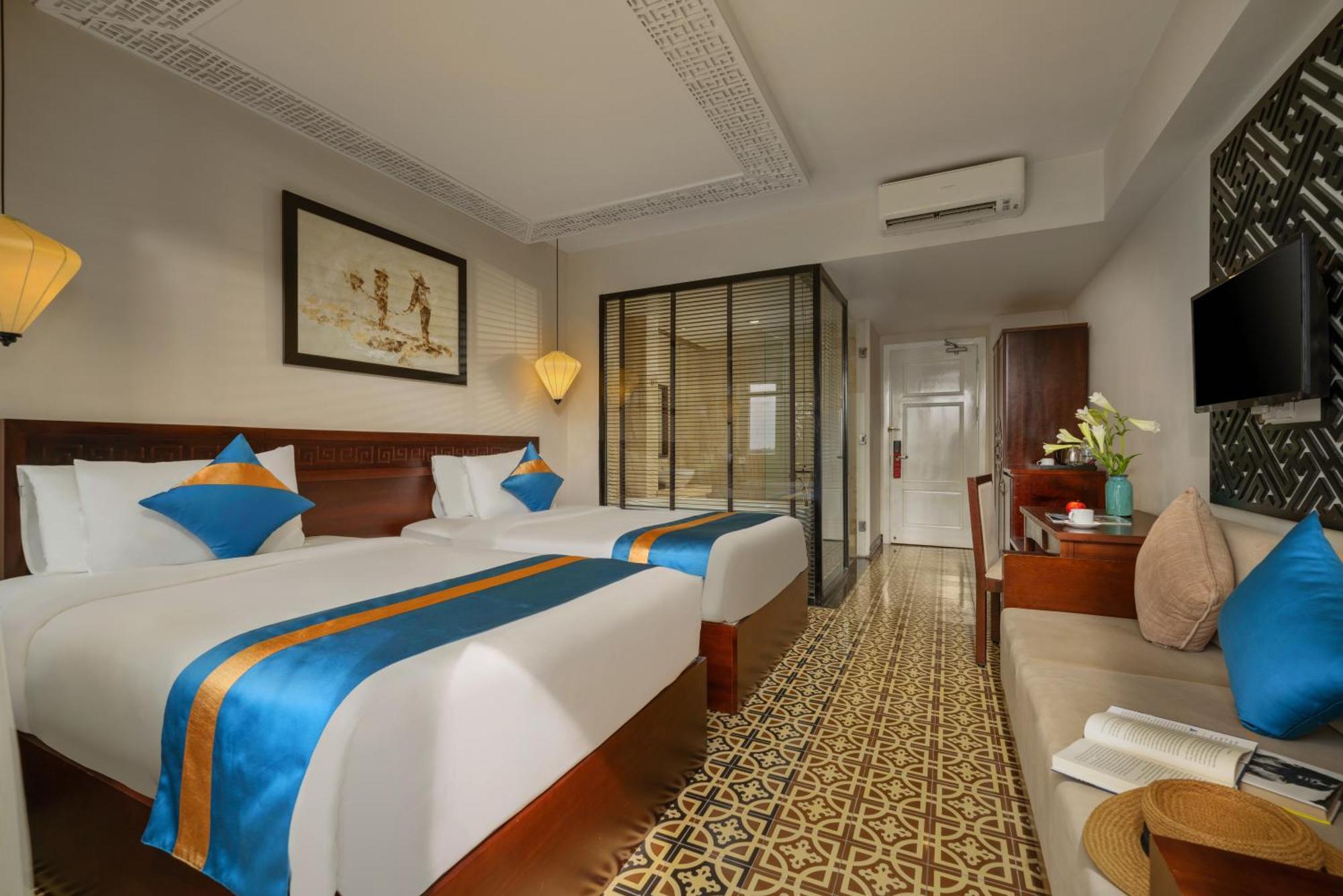 Royal Riverside Hoi An Hotel & Spa Екстер'єр фото