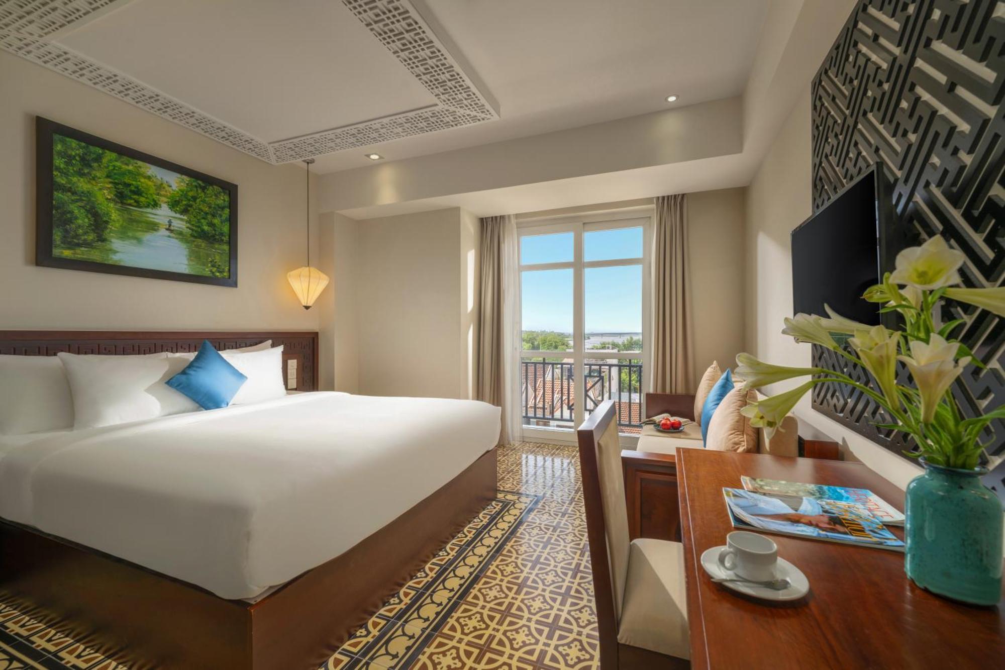 Royal Riverside Hoi An Hotel & Spa Екстер'єр фото