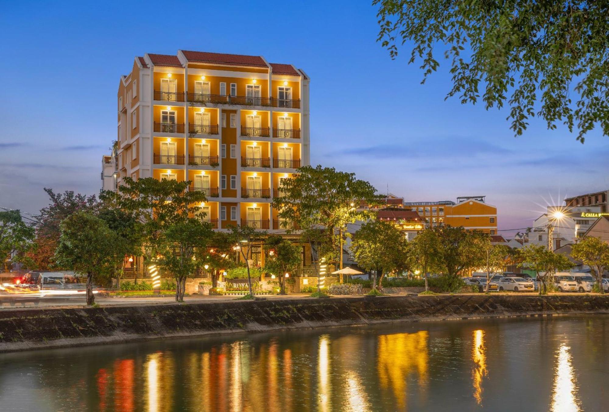 Royal Riverside Hoi An Hotel & Spa Екстер'єр фото